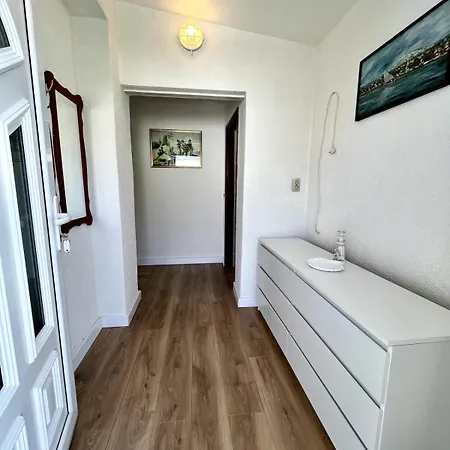 Jakov Διαμέρισμα Ražanj